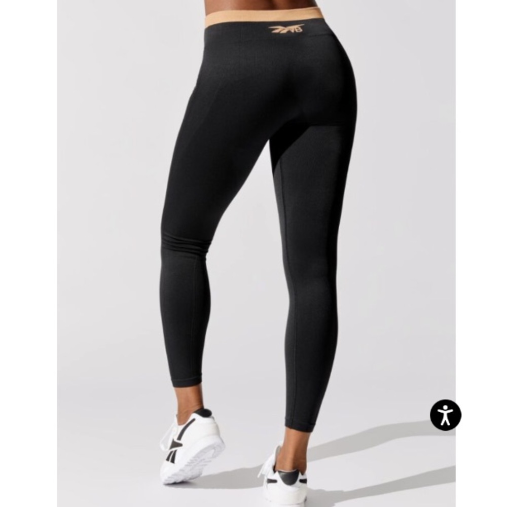 Matching Set Reebok X Victoria Beckham - Picture 7 of 7